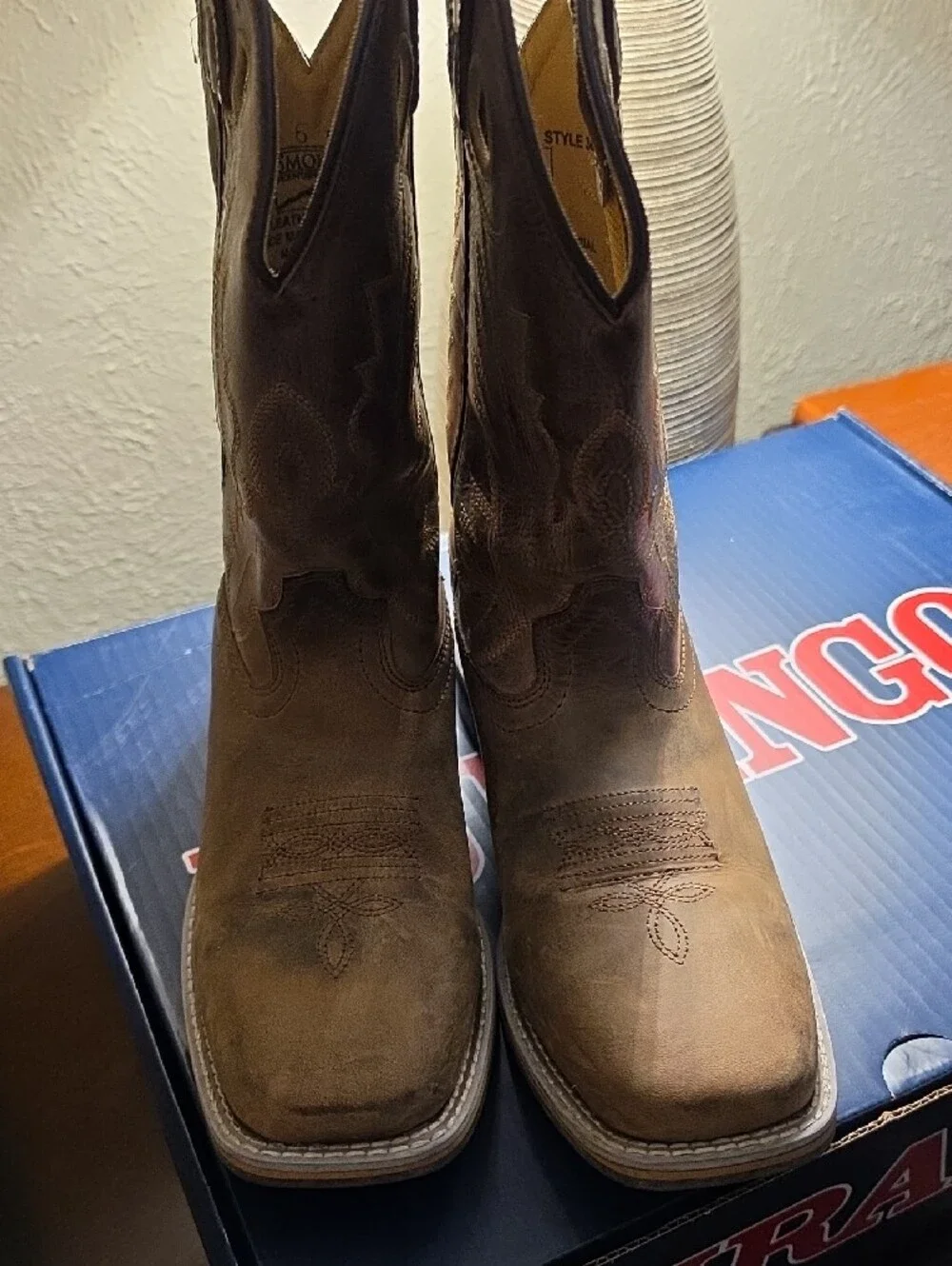 Kid's Smoky Mountain Jesse Brown Square Toe Boot 6 R Youth Boots